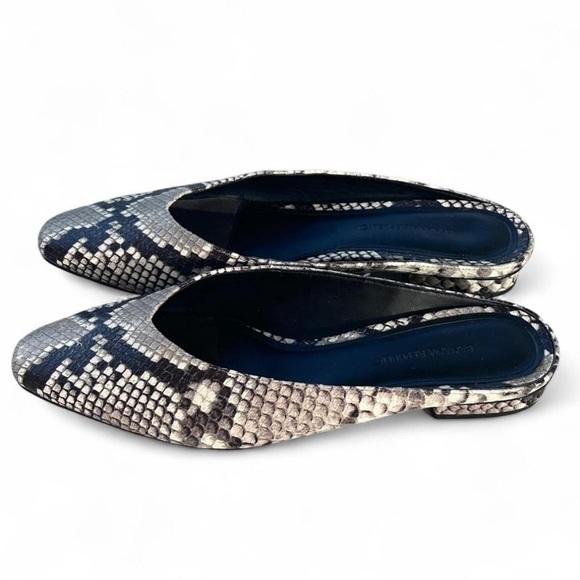 Banana Republic Black and White Snakeskin Mules Size 7 - Picture 3 of 7